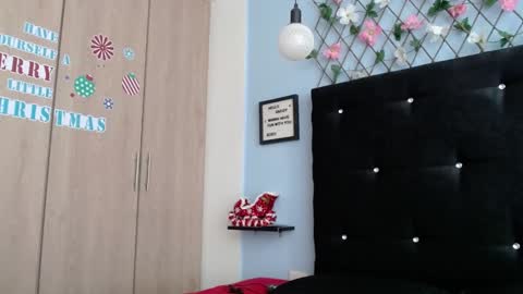 Snapshot of evatits_1 chatting on 01-10-25, 12:15 Eva Carter online show from 01-10-25, 12:15