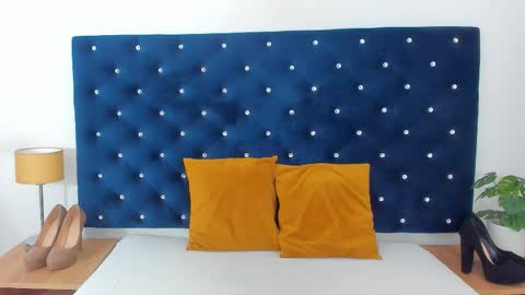 Snapshot of evawetdream chatting on 10-08-25, 05:49 Eva online show from 10-08-25, 05:49