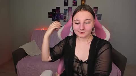 Snapshot of evaxbubbles chatting on 03-05-26, 07:48 Eva online show from 03-05-26, 07:48