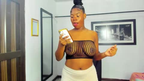 Eva And Emmanuel online show from 10-20-25, 01:33