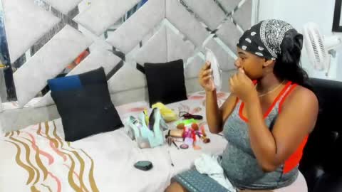 Snapshot of evaxemma chatting on 04-29-26, 01:59 Eva And Emmanuel online show from 04-29-26, 01:59