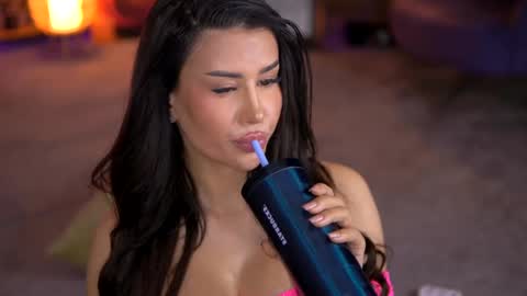 Eva online show from 02-10-25, 04:36