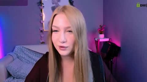 Snapshot of eve_grays chatting on 10-17-25, 07:27 eve_grays online show from 10-17-25, 07:27