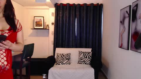 Snapshot of evee_e chatting on 03-26-26, 02:44 Evee online show from 03-26-26, 02:44