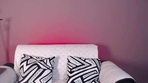 Snapshot of evee_e chatting on 04-01-26, 04:15 Evee online show from 04-01-26, 04:15