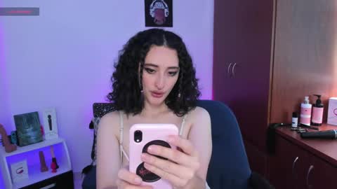Snapshot of evee_uwu chatting on 01-30-25, 07:48 Eve Jane online show from 01-30-25, 07:48
