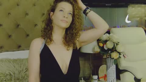 EveHamilton online show from 01-25-25, 08:21