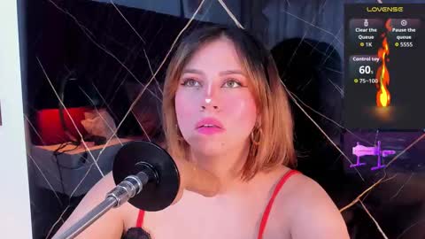 Snapshot of evelin_belen chatting on 10-01-25, 12:22 EVELIN online show from 10-01-25, 12:22