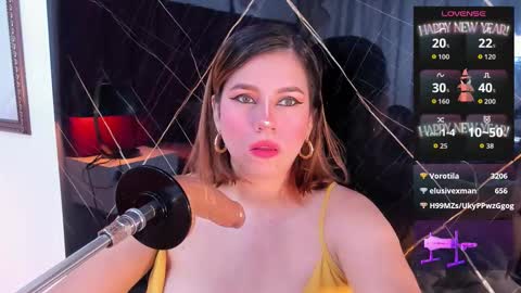 Snapshot of evelin_belen chatting on 10-12-25, 12:15 EVELIN online show from 10-12-25, 12:15