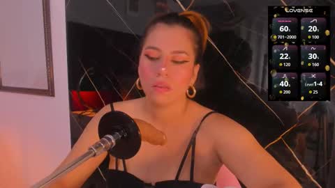 Snapshot of evelin_belen chatting on 10-26-25, 12:11 EVELIN online show from 10-26-25, 12:11