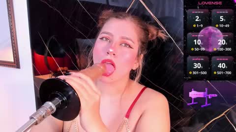 EVELIN online show from 11-21-25, 12:37