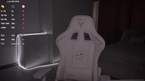 Evelina online show from 10-15-25, 10:48