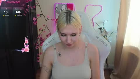 Evelina online show from 05-20-26, 01:12