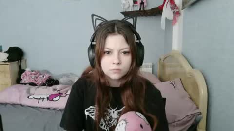 Alice 3 online show from 08-04-26, 10:07