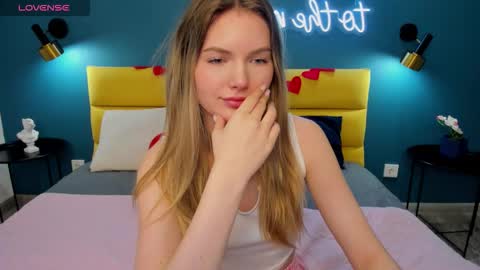 Eveline online show from 02-04-26, 08:42