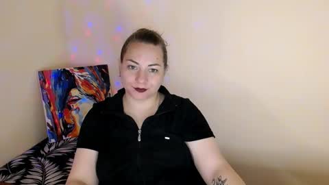 Lydia online show from 09-19-25, 05:42