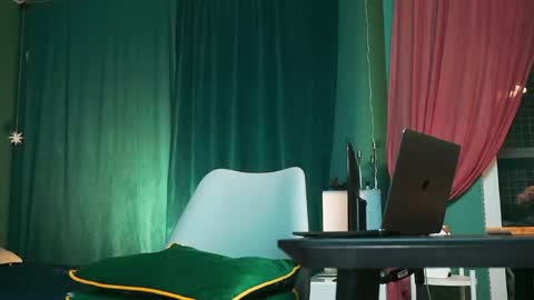 Snapshot of evelingoddess chatting on 04-30-26, 07:53 your Love online show from 04-30-26, 07:53