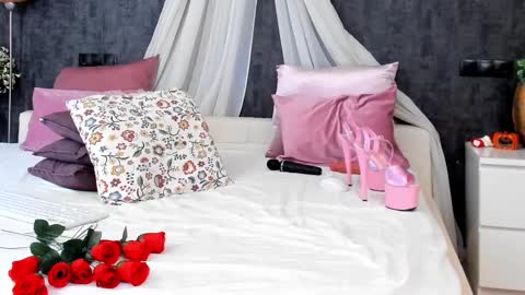 Snapshot of evellynereys chatting on 02-13-25, 08:06 evellynereys online show from 02-13-25, 08:06