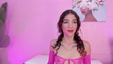 Snapshot of evelyn__rose1 chatting on 03-18-26, 06:22 evelyn__rose1 online show from 03-18-26, 06:22