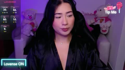 Evelyn online show from 11-17-25, 02:34