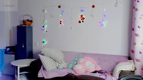 Snapshot of evelyn_harper_x chatting on 12-18-24, 06:21 Eve online show from 12-18-24, 06:21