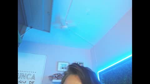 Juliana online show from 02-28-25, 01:37