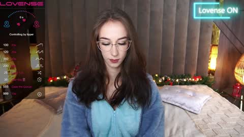 Snapshot of evelyn_rush1 chatting on 12-15-24, 10:26 evelyn rush1 online show from 12-15-24, 10:26