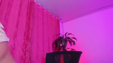 Snapshot of evelyn_sandoval chatting on 03-20-26, 02:49 Evelyn Sandoval online show from 03-20-26, 02:49