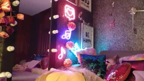 Snapshot of evelynagrey chatting on 12-15-24, 08:30 EvelynaGrey online show from 12-15-24, 08:30