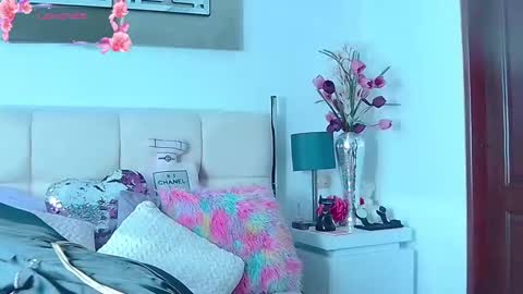 Snapshot of evelynagrey chatting on 09-24-25, 11:35 EvelynaGrey online show from 09-24-25, 11:35