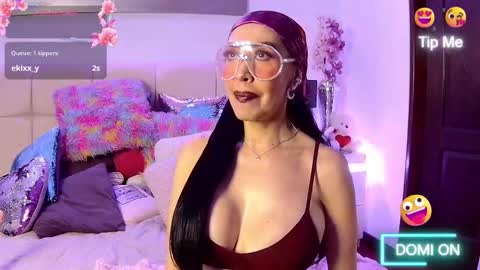 EvelynaGrey online show from 11-25-25, 11:43