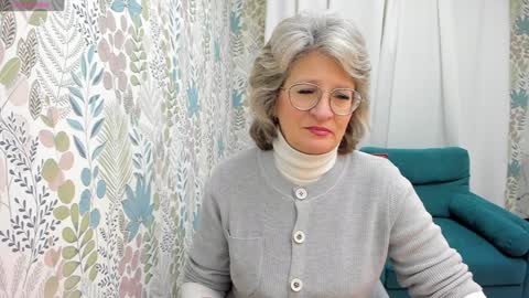 Snapshot of evelynblissful chatting on 12-04-24, 05:05 Evelyn online show from 12-04-24, 05:05