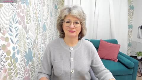 Snapshot of evelynblissful chatting on 12-09-24, 05:07 Evelyn online show from 12-09-24, 05:07