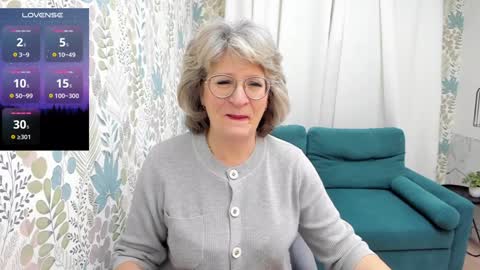 Snapshot of evelynblissful chatting on 12-10-24, 05:07 Evelyn online show from 12-10-24, 05:07
