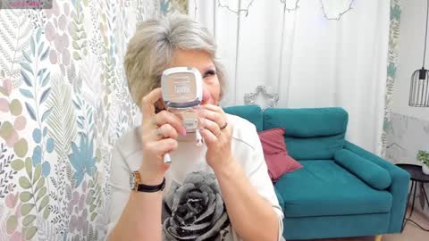 Snapshot of evelynblissful chatting on 12-25-24, 09:13 Evelyn online show from 12-25-24, 09:13