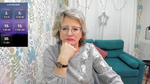 Snapshot of evelynblissful chatting on 01-10-25, 05:26 Evelyn online show from 01-10-25, 05:26