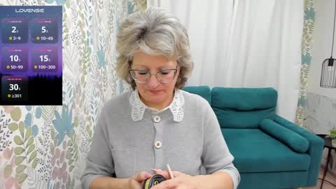 Snapshot of evelynblissful chatting on 01-24-25, 05:21 Evelyn online show from 01-24-25, 05:21