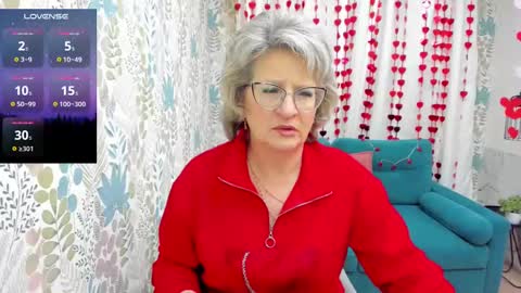 Snapshot of evelynblissful chatting on 02-17-25, 06:31 Evelyn online show from 02-17-25, 06:31