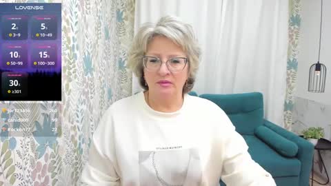 Snapshot of evelynblissful chatting on 03-10-25, 08:15 Evelyn online show from 03-10-25, 08:15