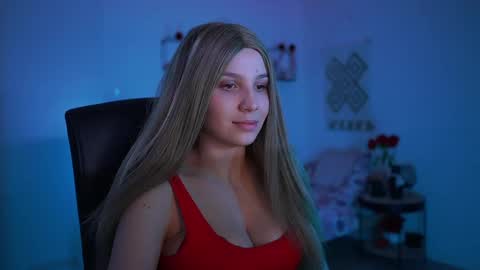 evelyncage_ online show from 03-04-25, 10:16