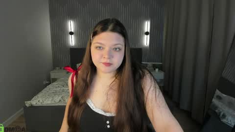 Evelyne Loo online show from 04-11-26, 01:10