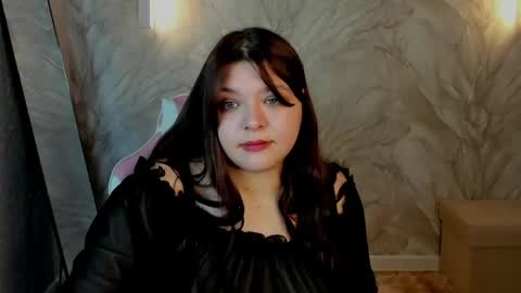 Evelyne Loo online show from 05-03-26, 01:00