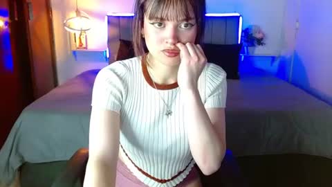 evelynn_fox_ online show from 06-11-26, 07:12