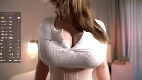 Snapshot of evelynnclaire chatting on 07-14-26, 10:21 Emily online show from 07-14-26, 10:21