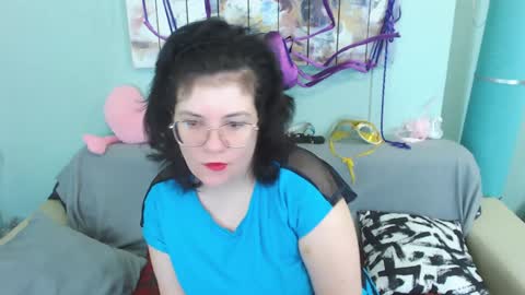 Snapshot of everly_rays chatting on 12-07-24, 05:04 Everly online show from 12-07-24, 05:04