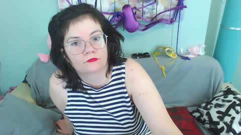 Snapshot of everly_rays chatting on 12-13-24, 08:20 Everly online show from 12-13-24, 08:20