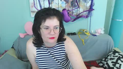 Snapshot of everly_rays chatting on 12-13-24, 11:45 Everly online show from 12-13-24, 11:45
