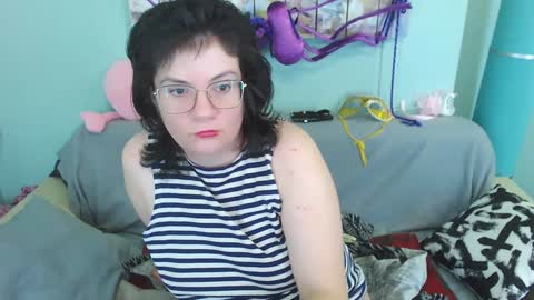 Snapshot of everly_rays chatting on 12-14-24, 05:29 Everly online show from 12-14-24, 05:29