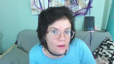 Snapshot of everly_rays chatting on 12-25-24, 03:50 Everly online show from 12-25-24, 03:50