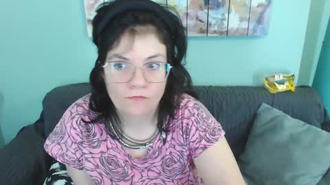 Snapshot of everly_rays chatting on 01-11-25, 03:31 Everly online show from 01-11-25, 03:31